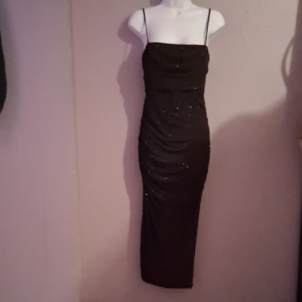Elegant Black Midi Dress with Sparkle Accents